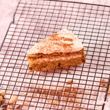 Load image into Gallery viewer, Pistachio Cake
